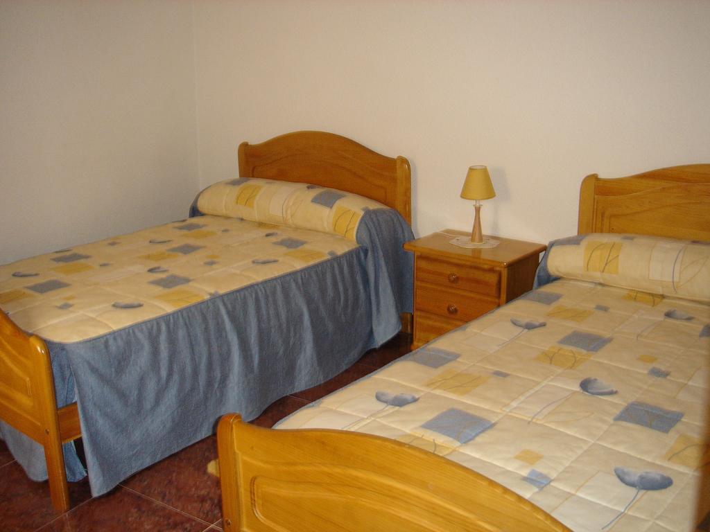 Apartamentos Serrano Ribatajada Exterior photo